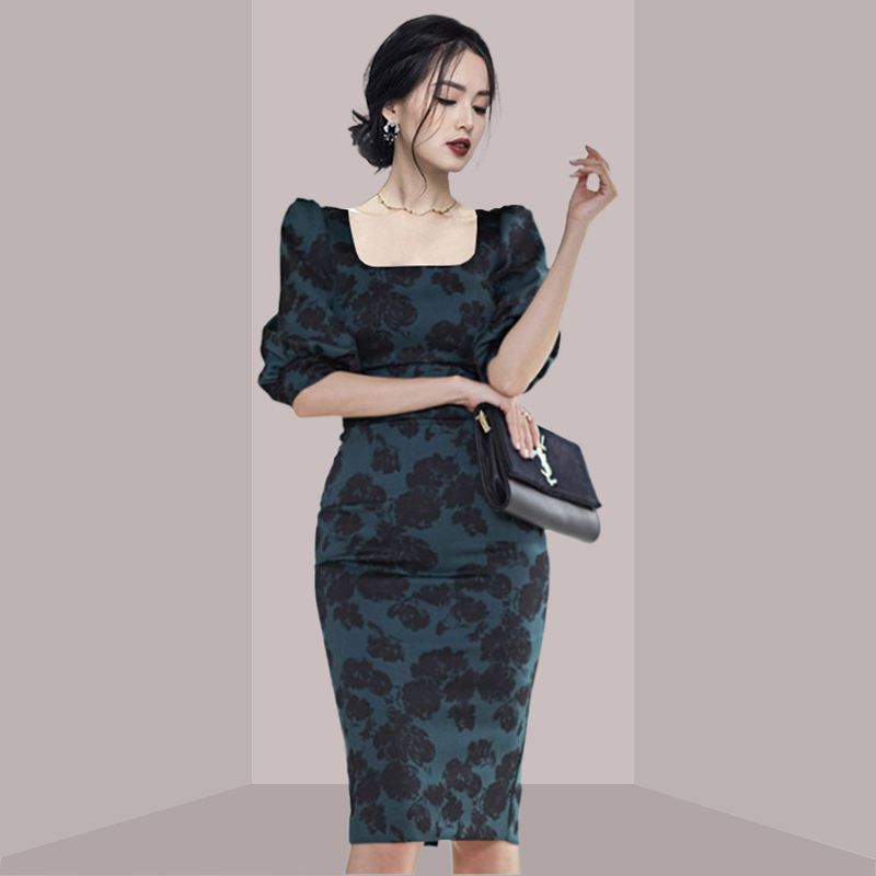 French Vintage Floral Midi Dress - فستان ميدي أنيق بقصة ضيقة وطبعة