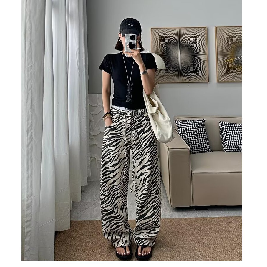 بنطلون جينز نسائي بنقشة الزيبر - مراجعة Jeans وسعره