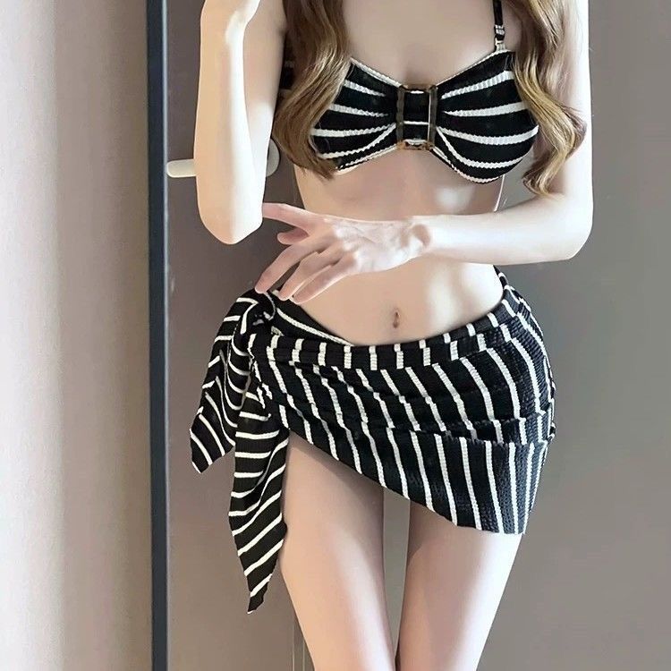 2026 جديد طقم بيكيني نسائي أسو - مراجعة Swimwear وسعره